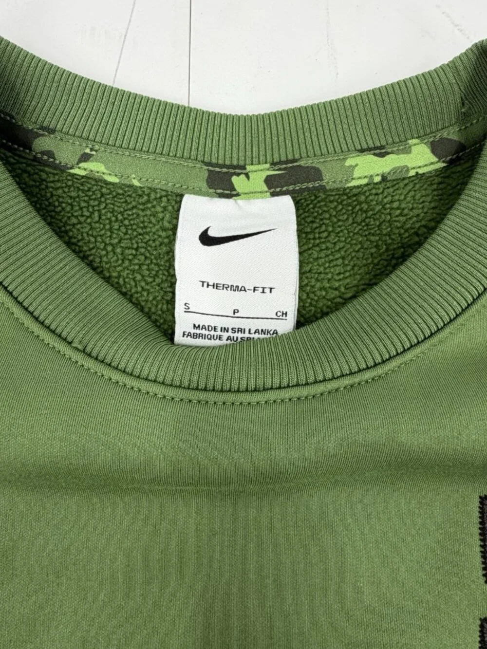 NIKE Men's Green Air Force Academy Crewneck Embroidered Patch Sweatshirt Small